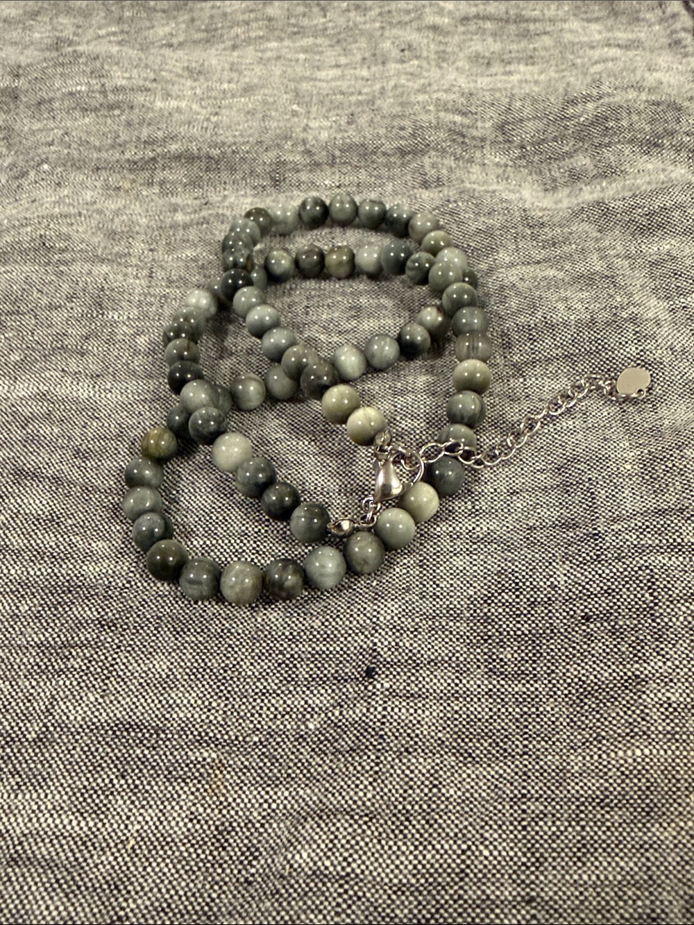 Labradorite Gemstone Beaded Necklace - Picture 2 of 4